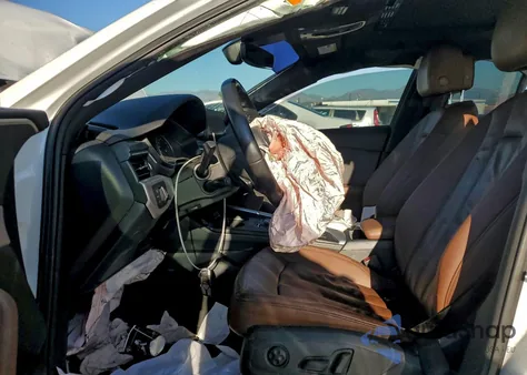 2017 Audi A4 Premium из США, поврежденный, VIN WAUGNAF47HN018717